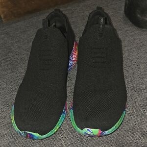 Skechers Black Athletic Shoes with Multicolor Sole